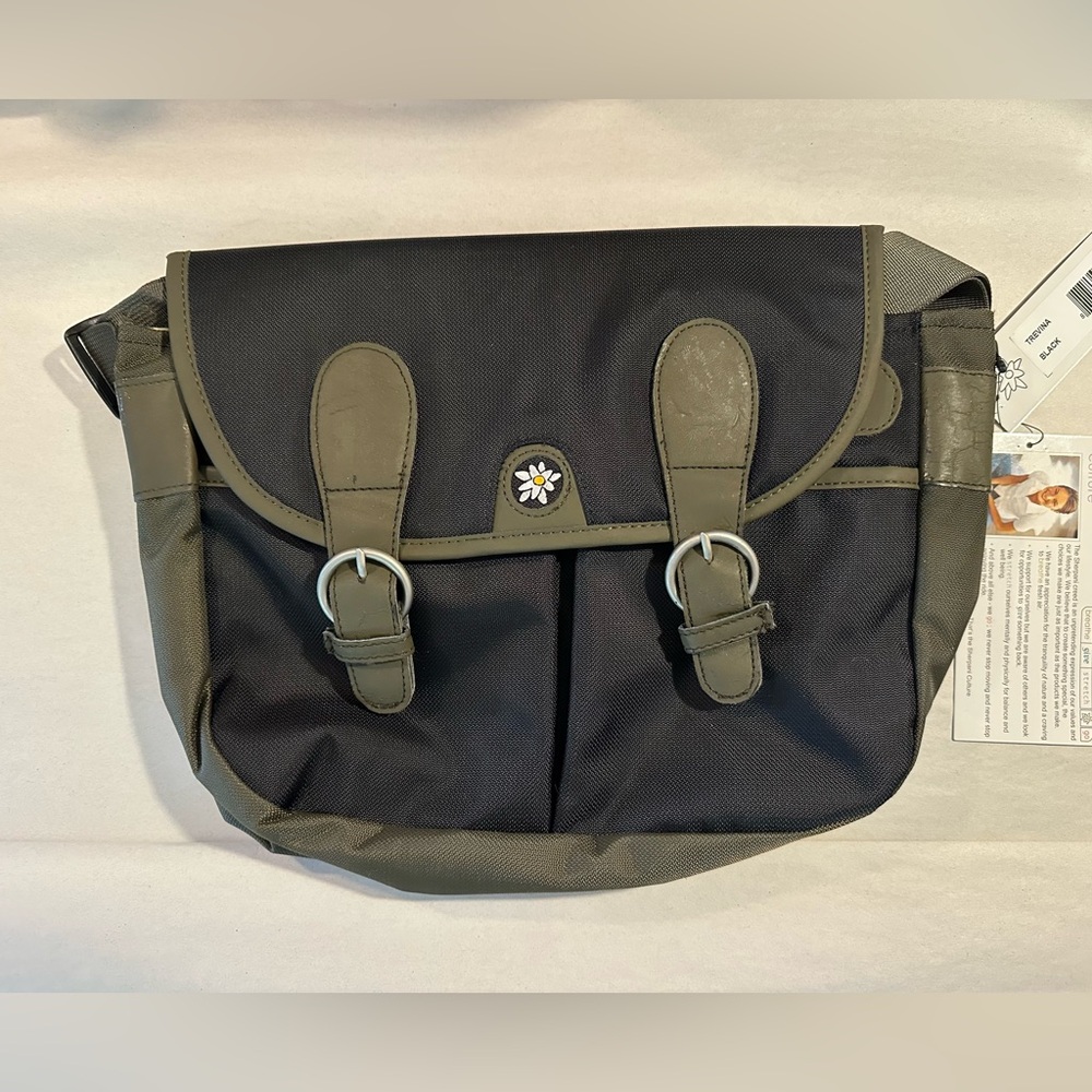 Sherpani Trevino Crossbody 
Messenger shoulder bag purse. Black and olive.
